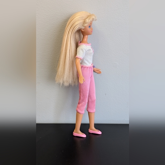 Barbie | Vintage 90s Skipper Doll - Picture 4 of 10